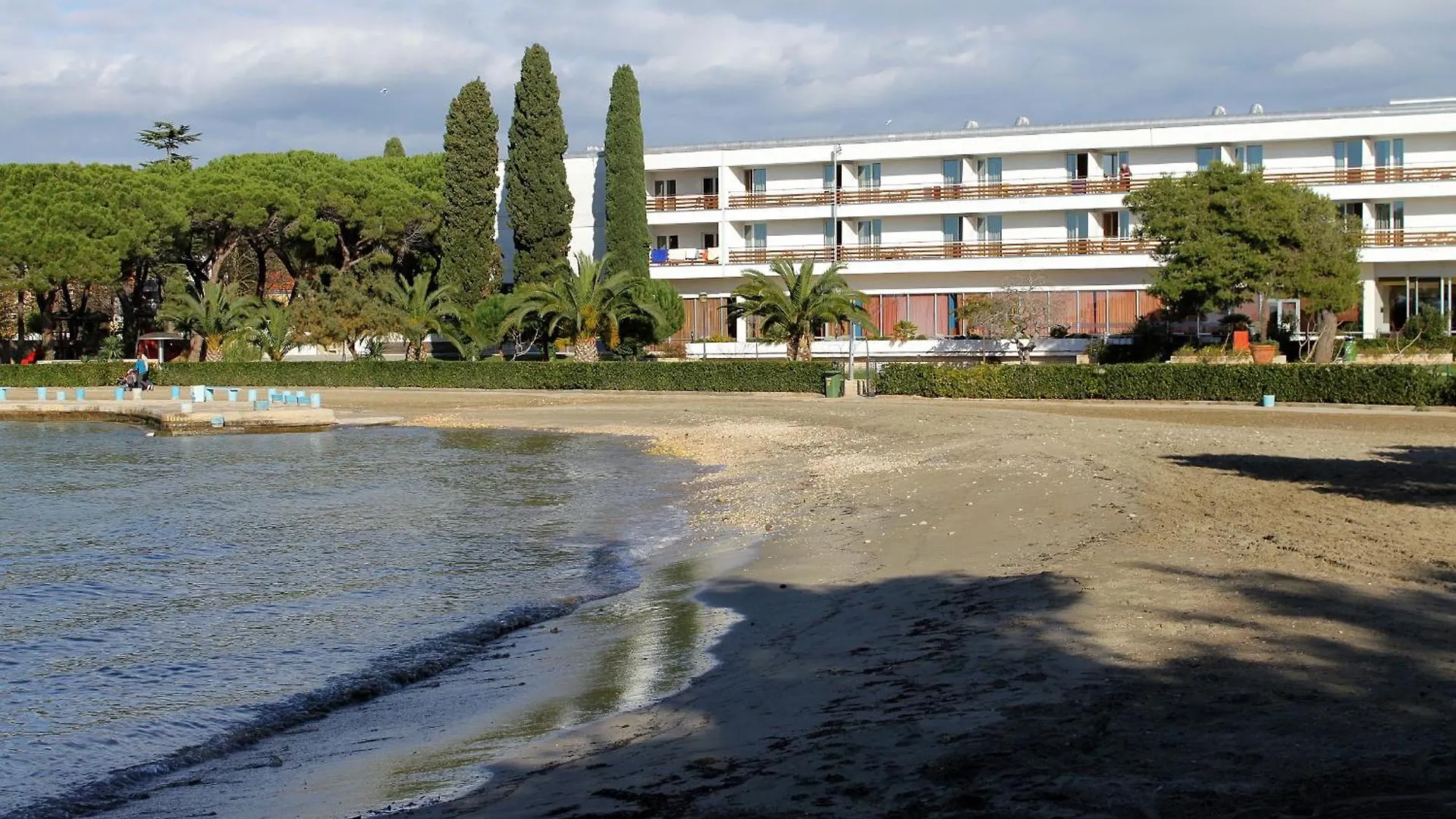 Apartments By The Sea Zadar - 12215