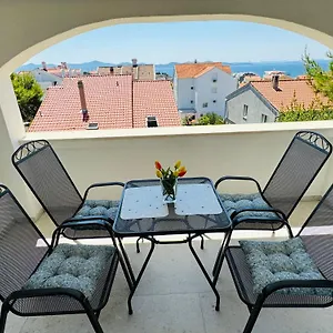 3* Gostinjska kuća & Petra
