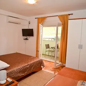 3* Gostinjska kuća El Mirador With Balcony