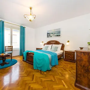 Verdi Apartment