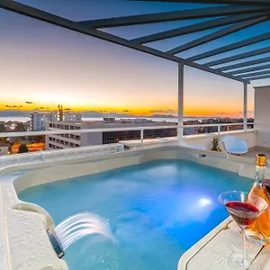 Sunset Penthouse With Jacuzzi Apartment